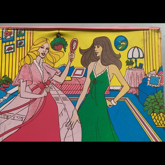 Vintage Barbie Doll Case Fashion Bedroom - Picture 3 of 8